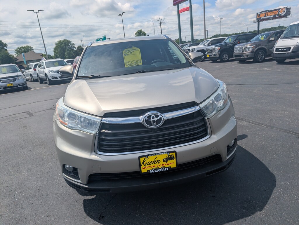 Used 2016 Toyota Highlander XLE V6 SUV