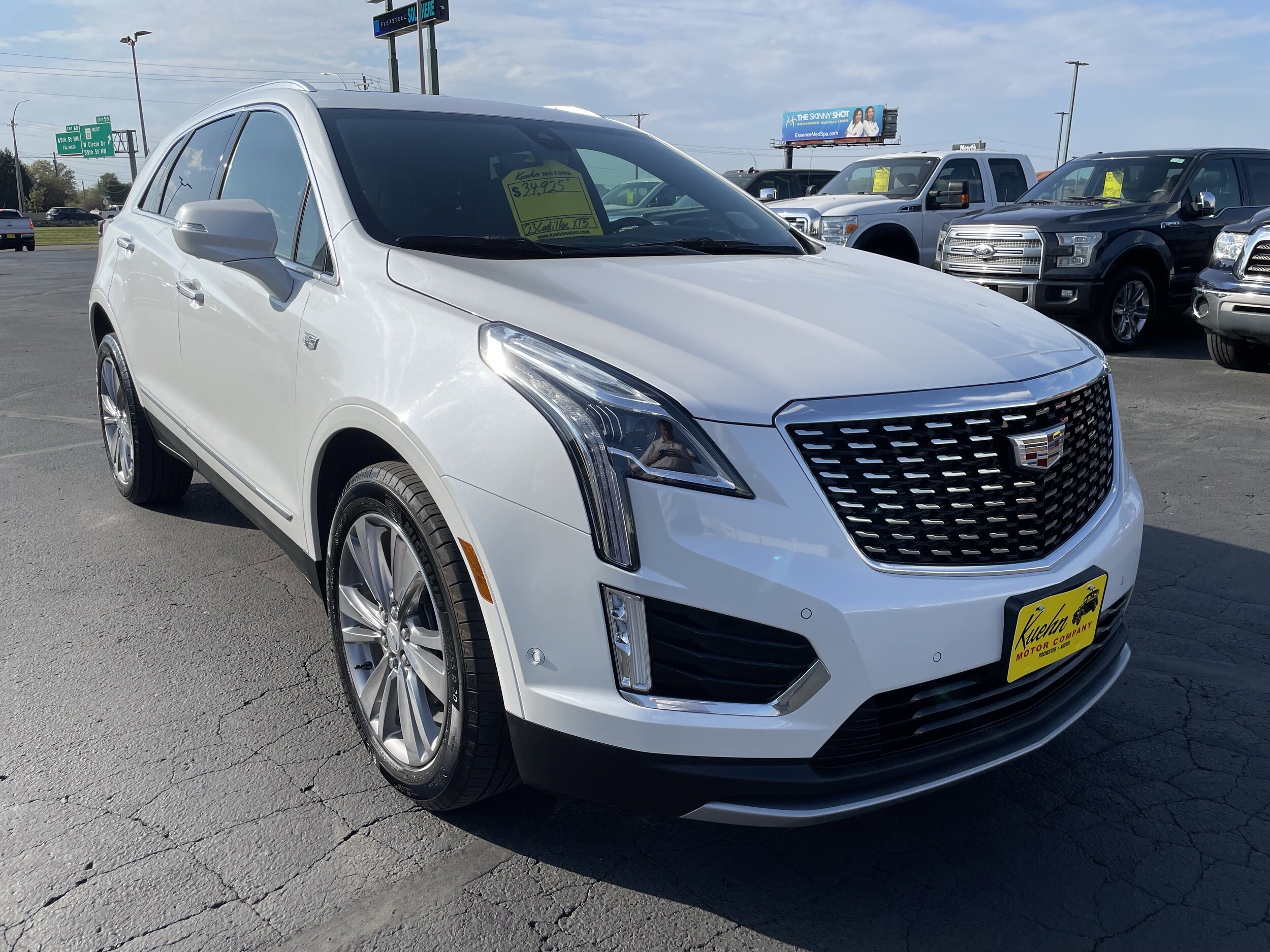 2023 Cadillac XT5 Premium Luxury photo 2