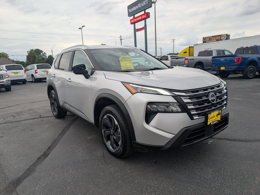 Used 2024 Nissan Rogue SV SUV