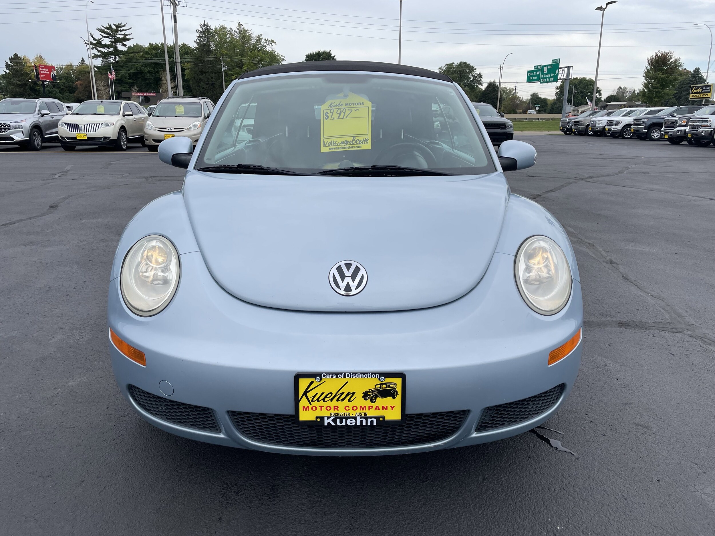 2009 Volkswagen Beetle S photo 2