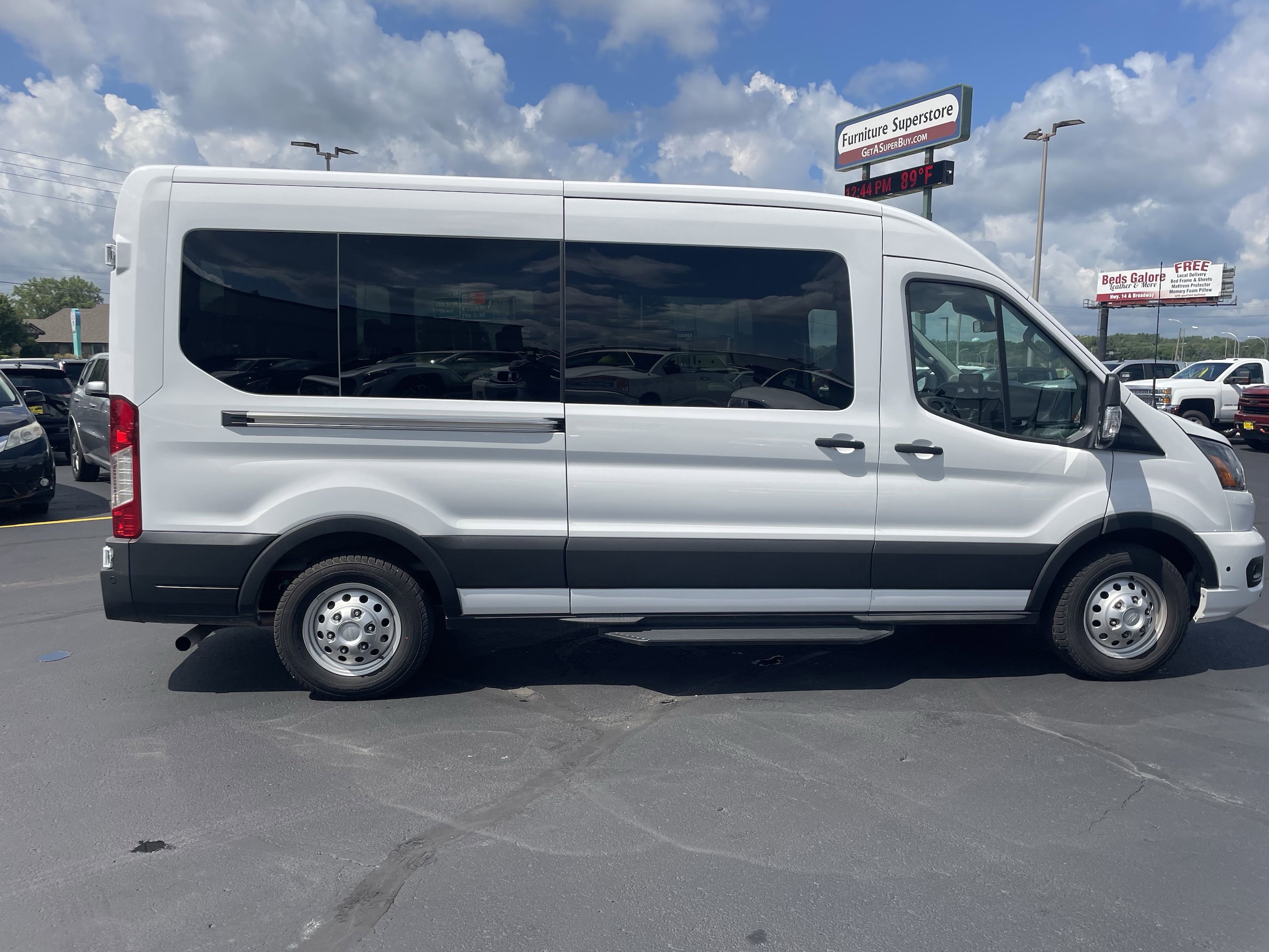 2024 Ford Transit Passenger Van XLT - Photo 6