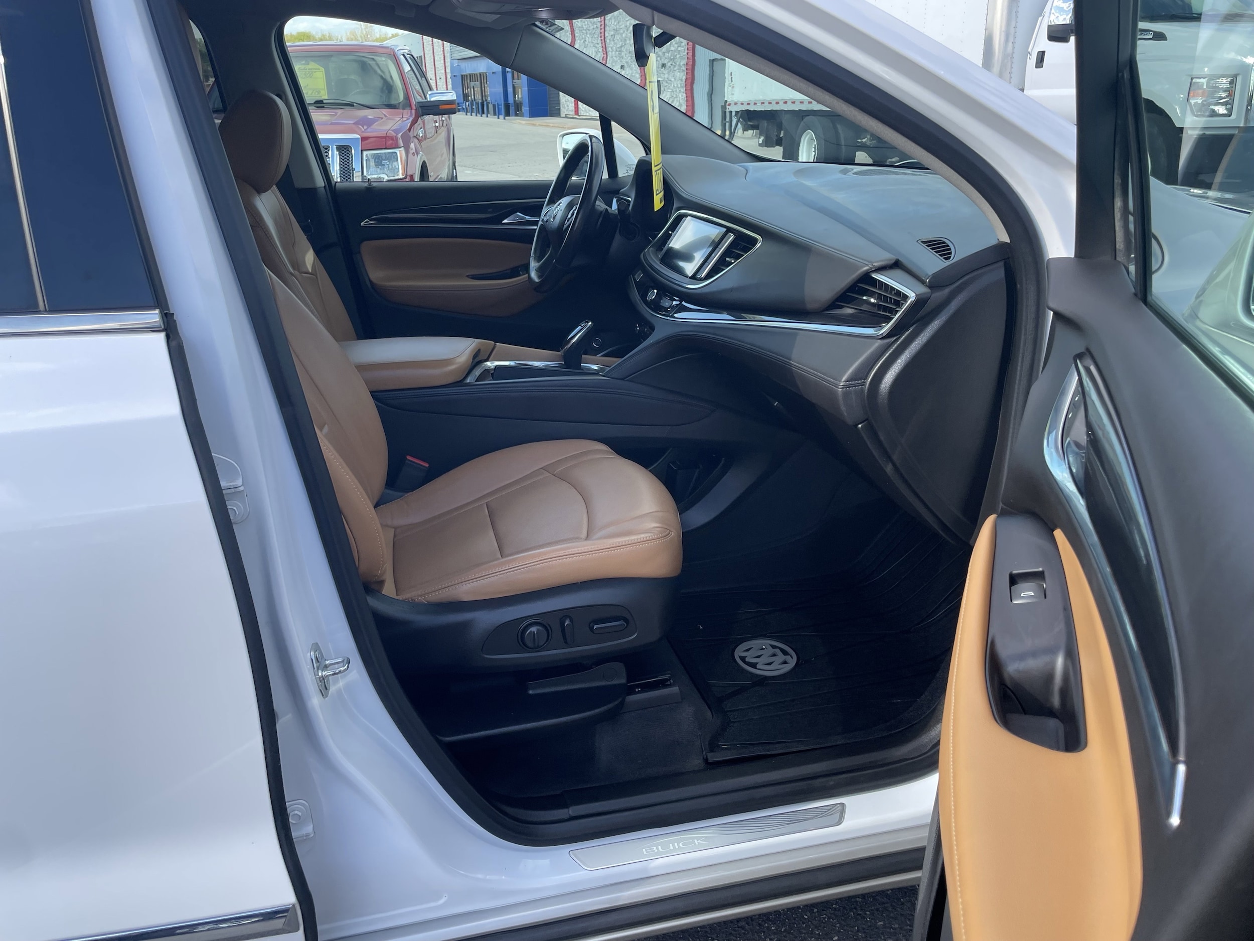 2020 Buick Enclave Essence - Photo 30