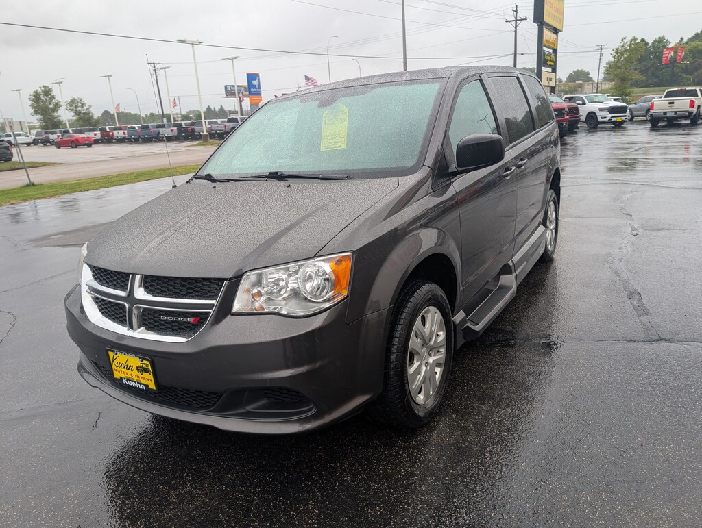 Used 2018 Dodge Grand Caravan SE Van Passenger Van