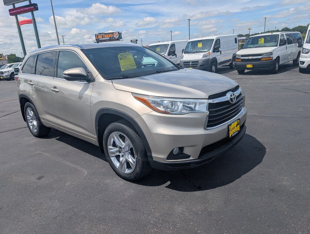 Used 2016 Toyota Highlander XLE V6 SUV