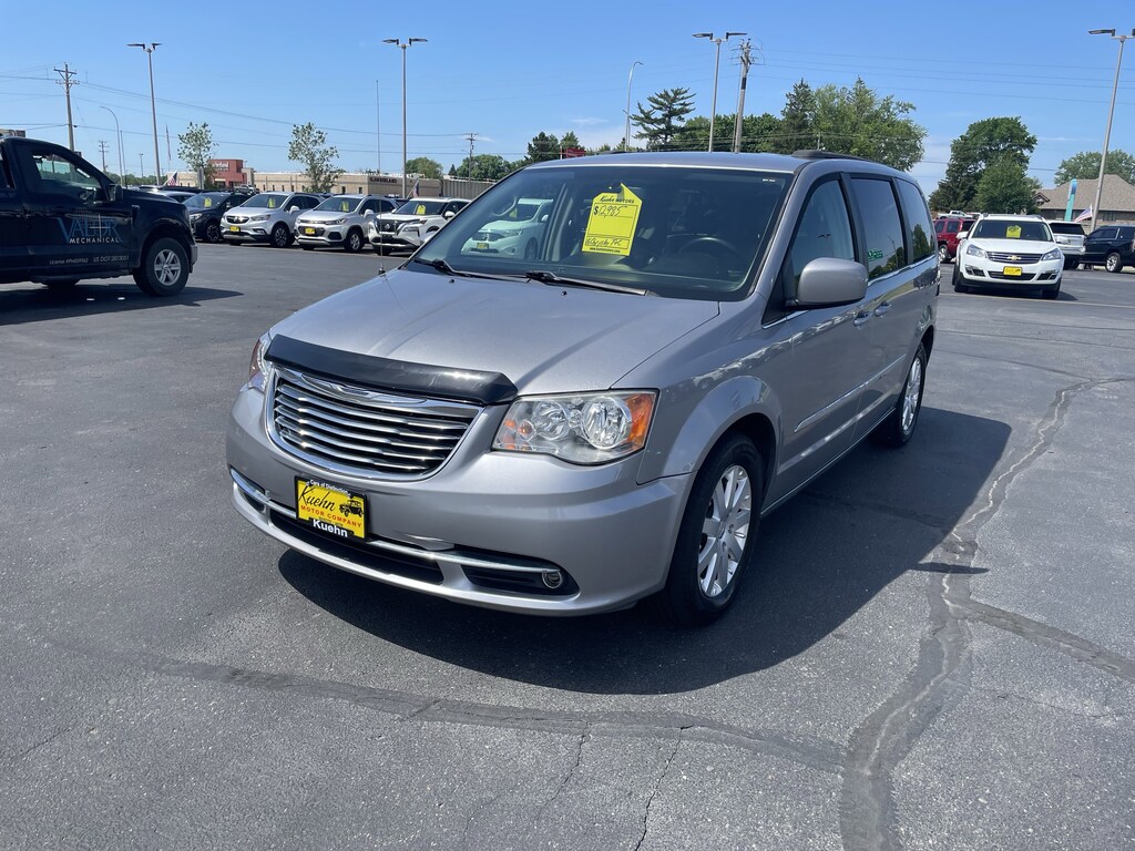 Used 2016 Chrysler Town & Country Touring Van LWB Passenger Van