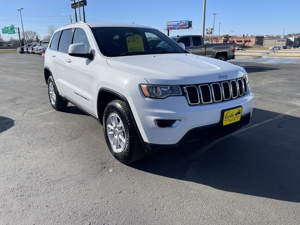 Used 2020 Jeep Grand Cherokee Laredo SUV