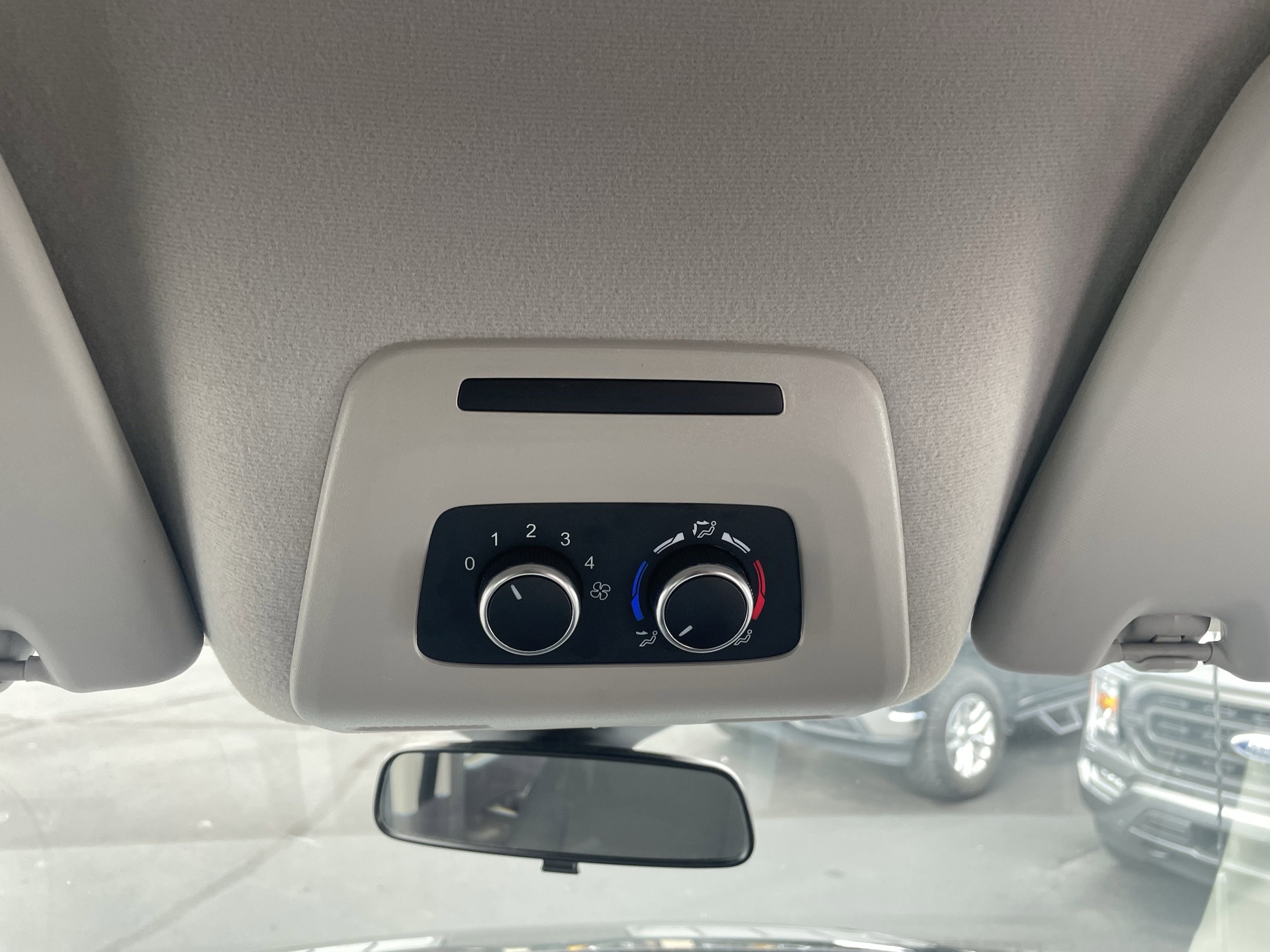 2023 Ford Transit Passenger Van XLT - Photo 10