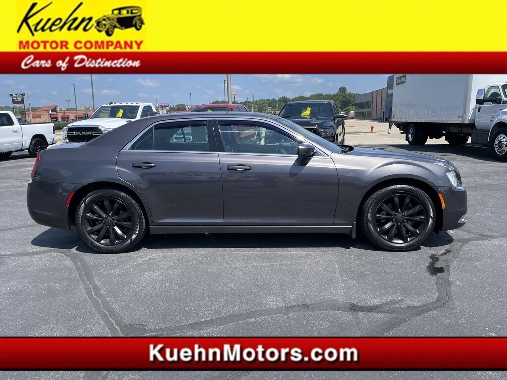 Used 2015 Chrysler 300 Limited Sedan
