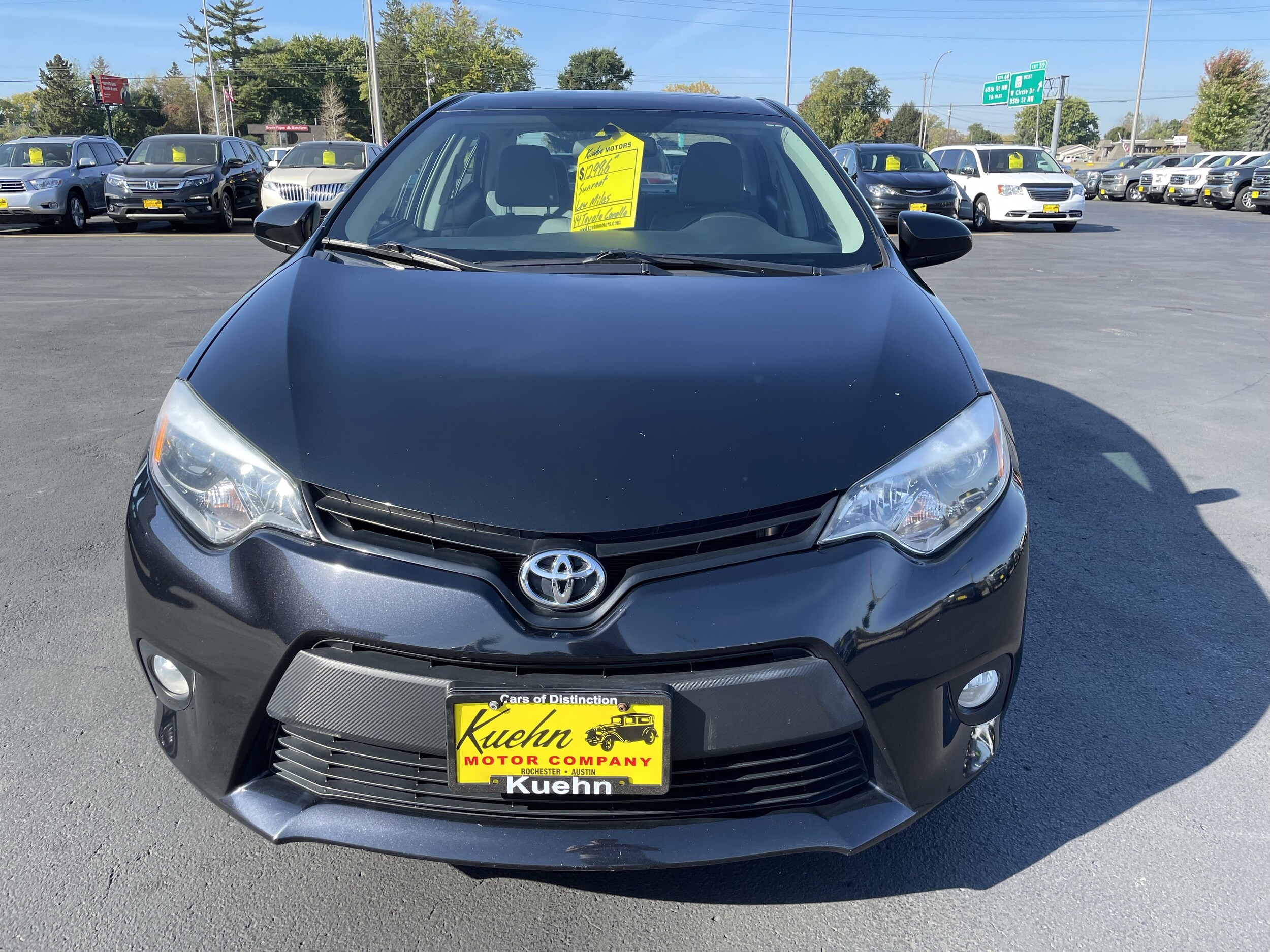 2014 Toyota Corolla LE photo 3