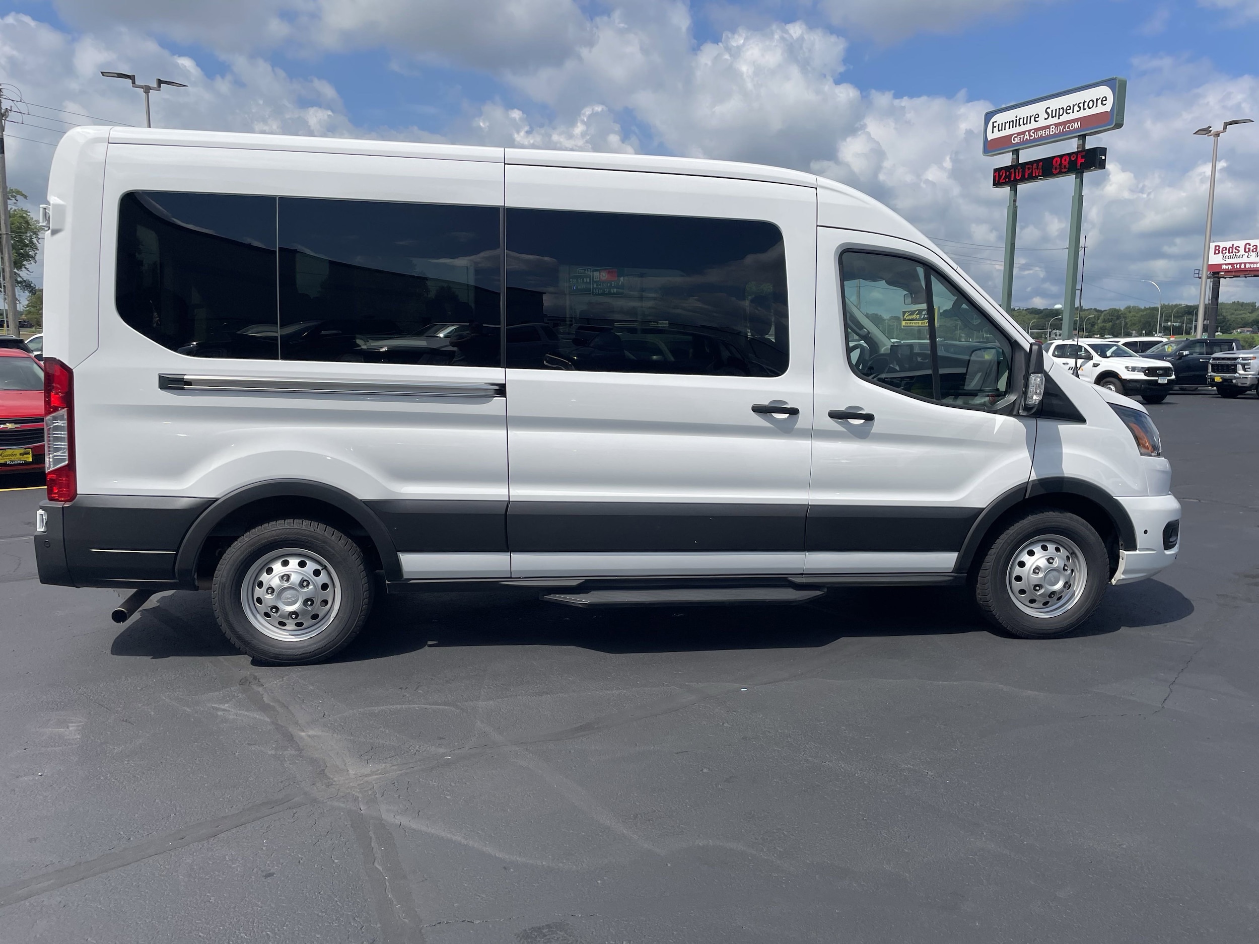 2025 Ford Transit Passenger Van XLT - Photo 6
