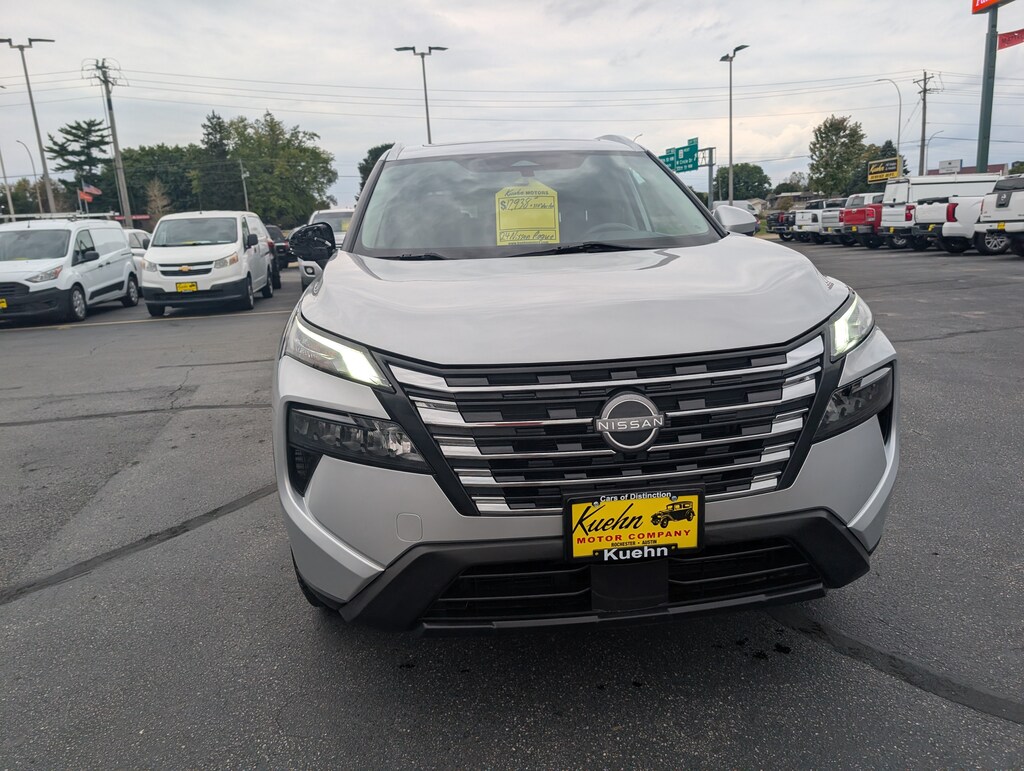 Used 2024 Nissan Rogue SV SUV