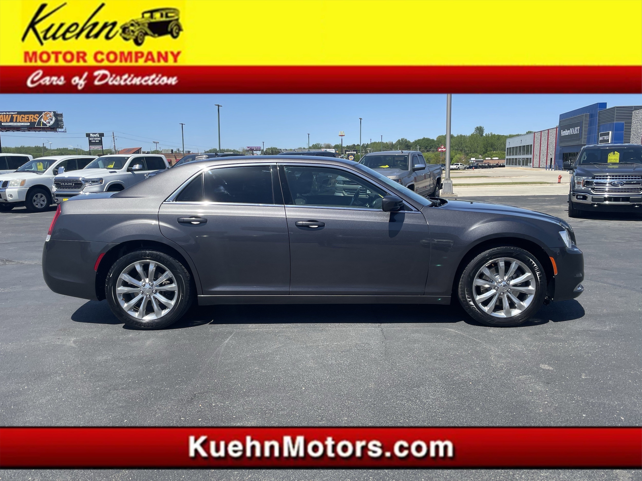 2018 Chrysler 300 Touring AWD's photo