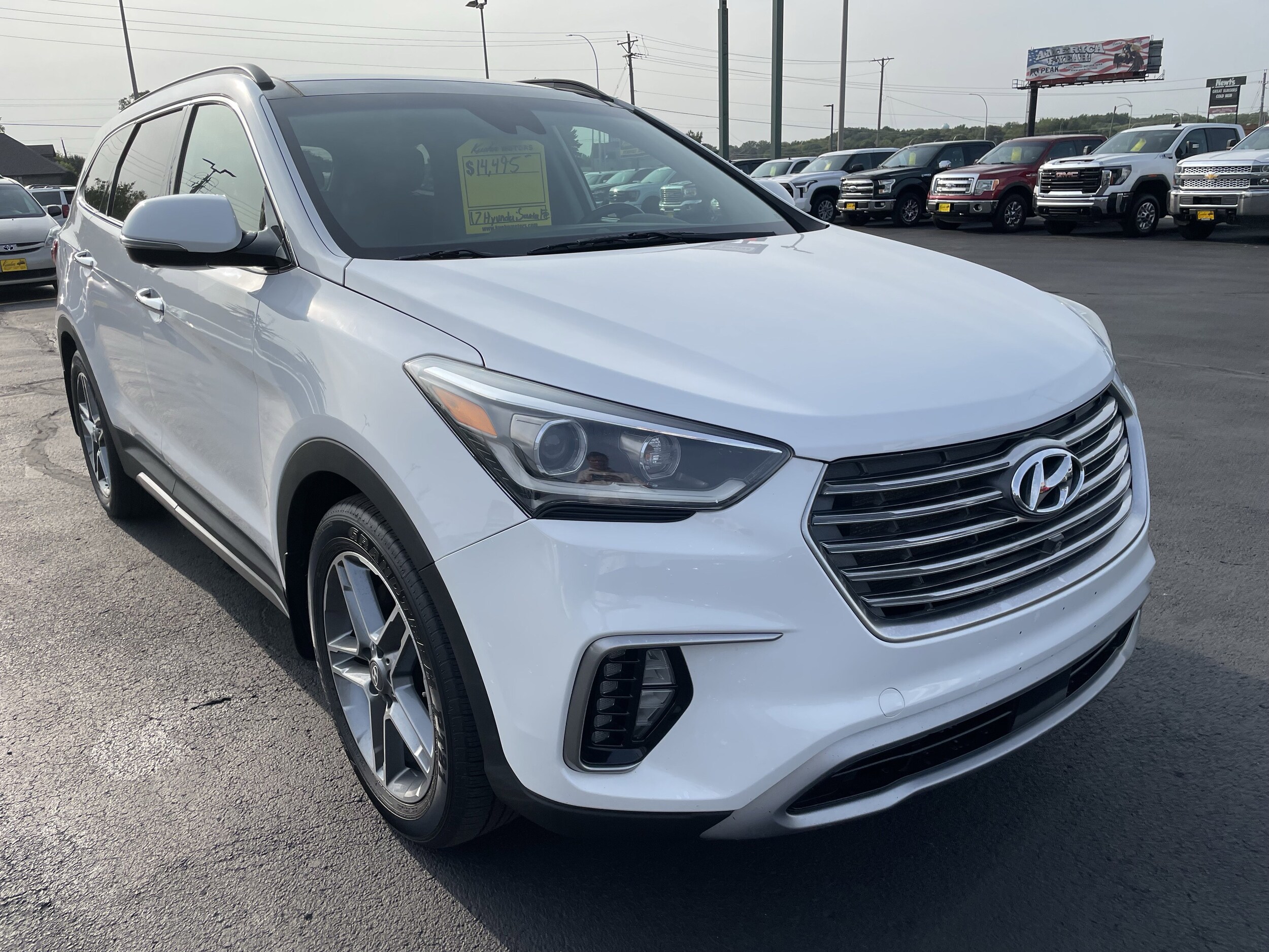 2017 Hyundai Santa Fe Limited Ultimate photo 2