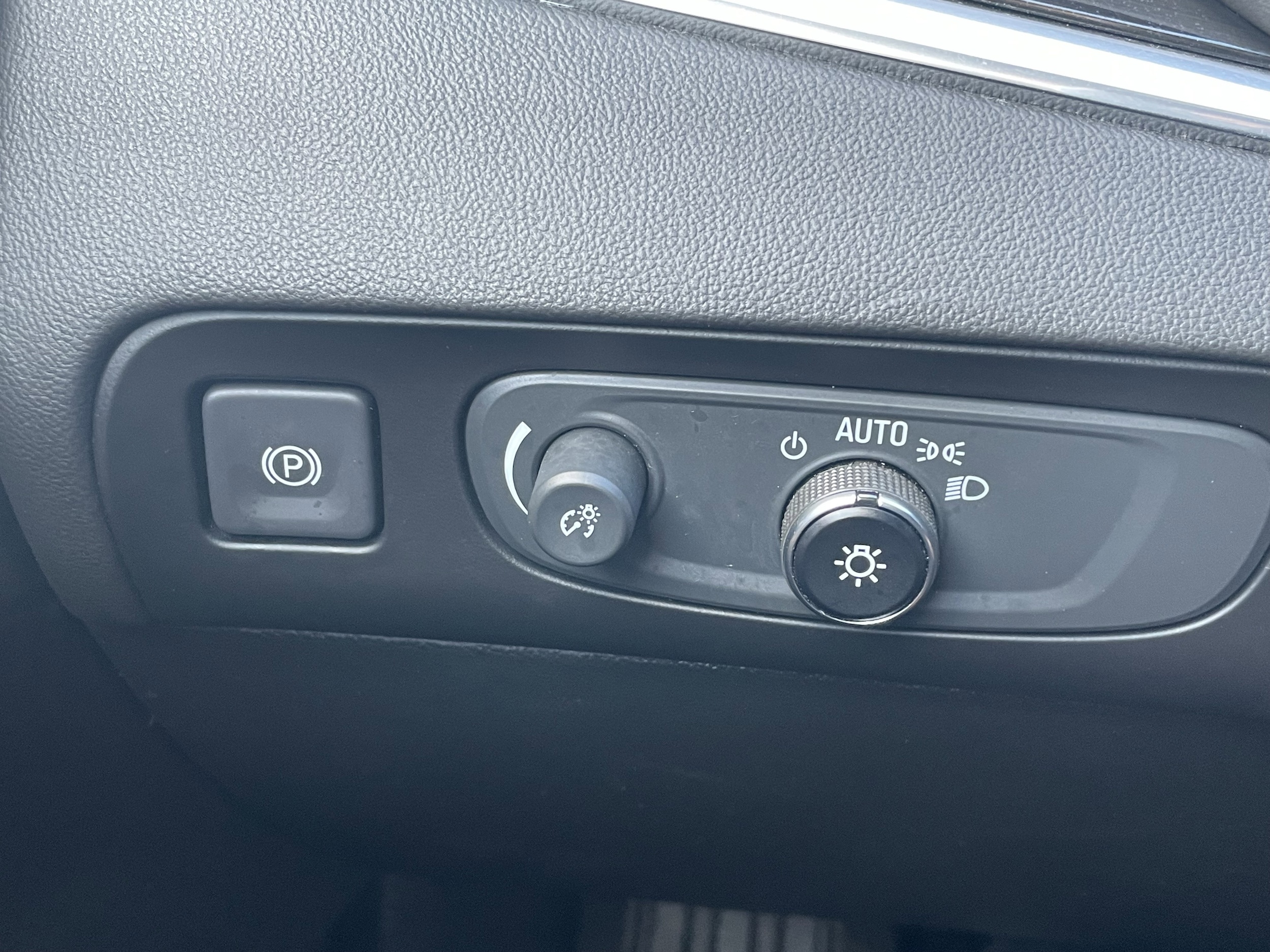 2020 Buick Enclave Essence - Photo 14