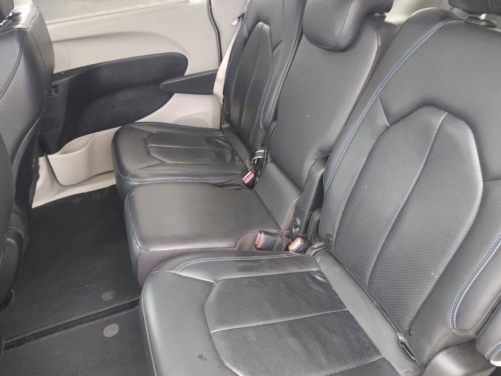 2021 Chrysler Pacifica Touring L - Photo 27