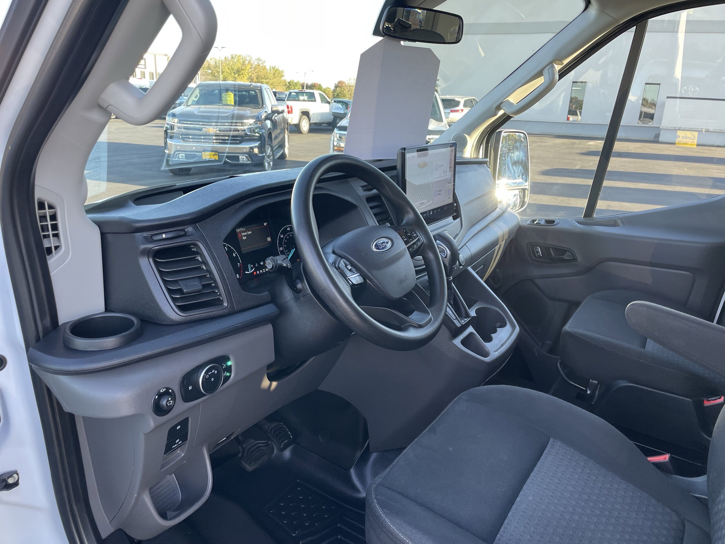 2022 Ford Transit Passenger Van XLT - Photo 12