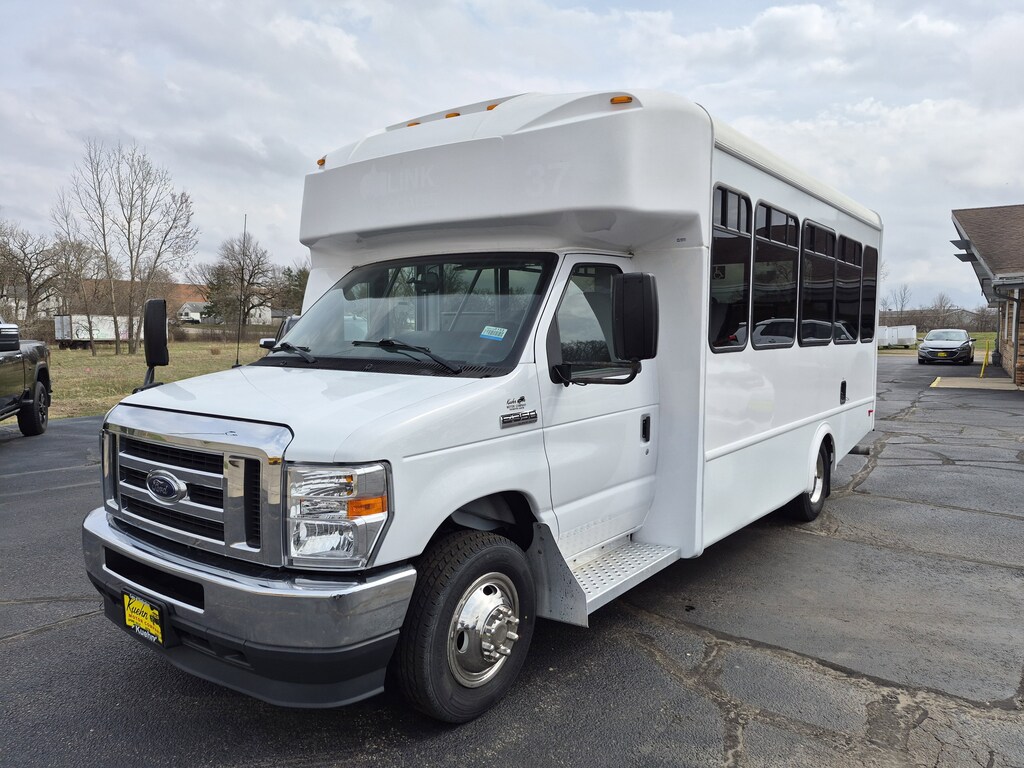 Used 2021 Ford E-350 Cutaway Truck