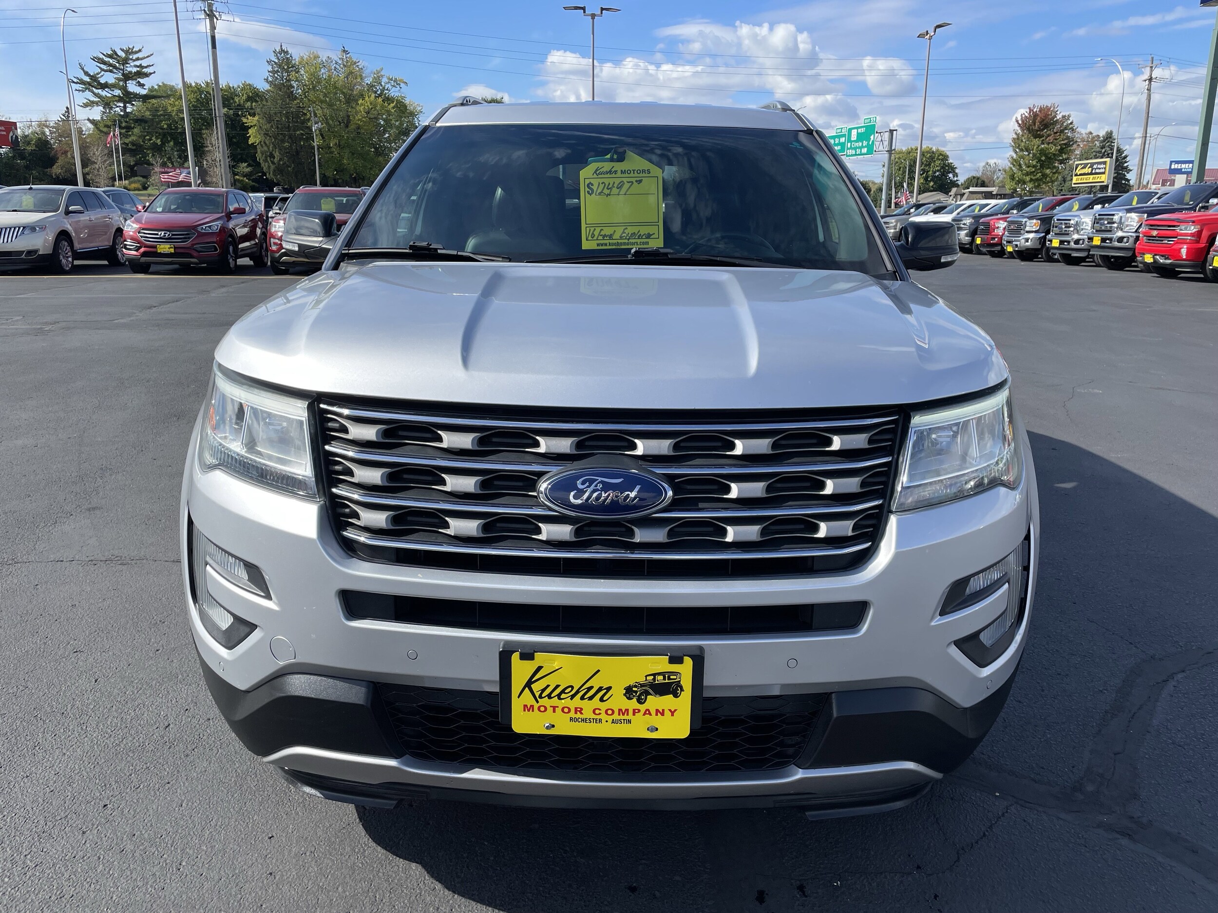 2016 Ford Explorer XLT photo 3