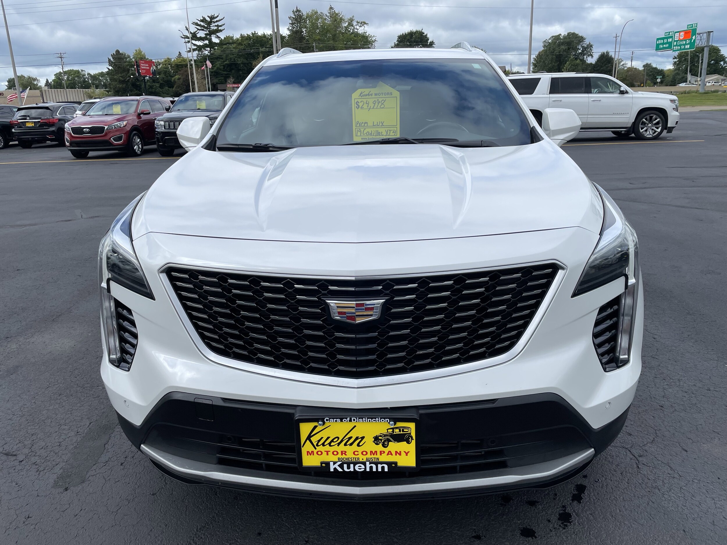 2019 Cadillac XT4 Premium Luxury photo 2