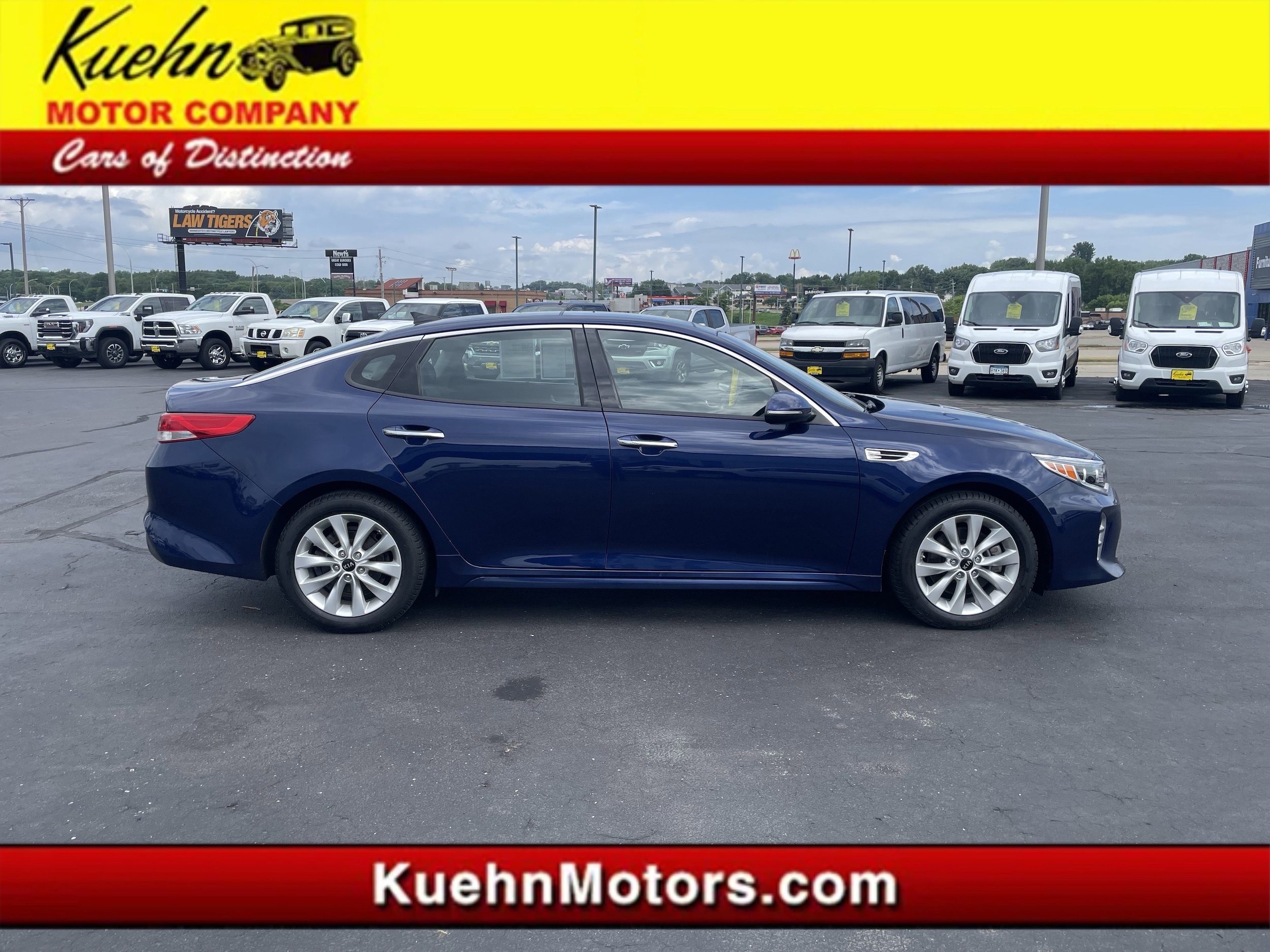 2017 Kia Optima EX AT's photo