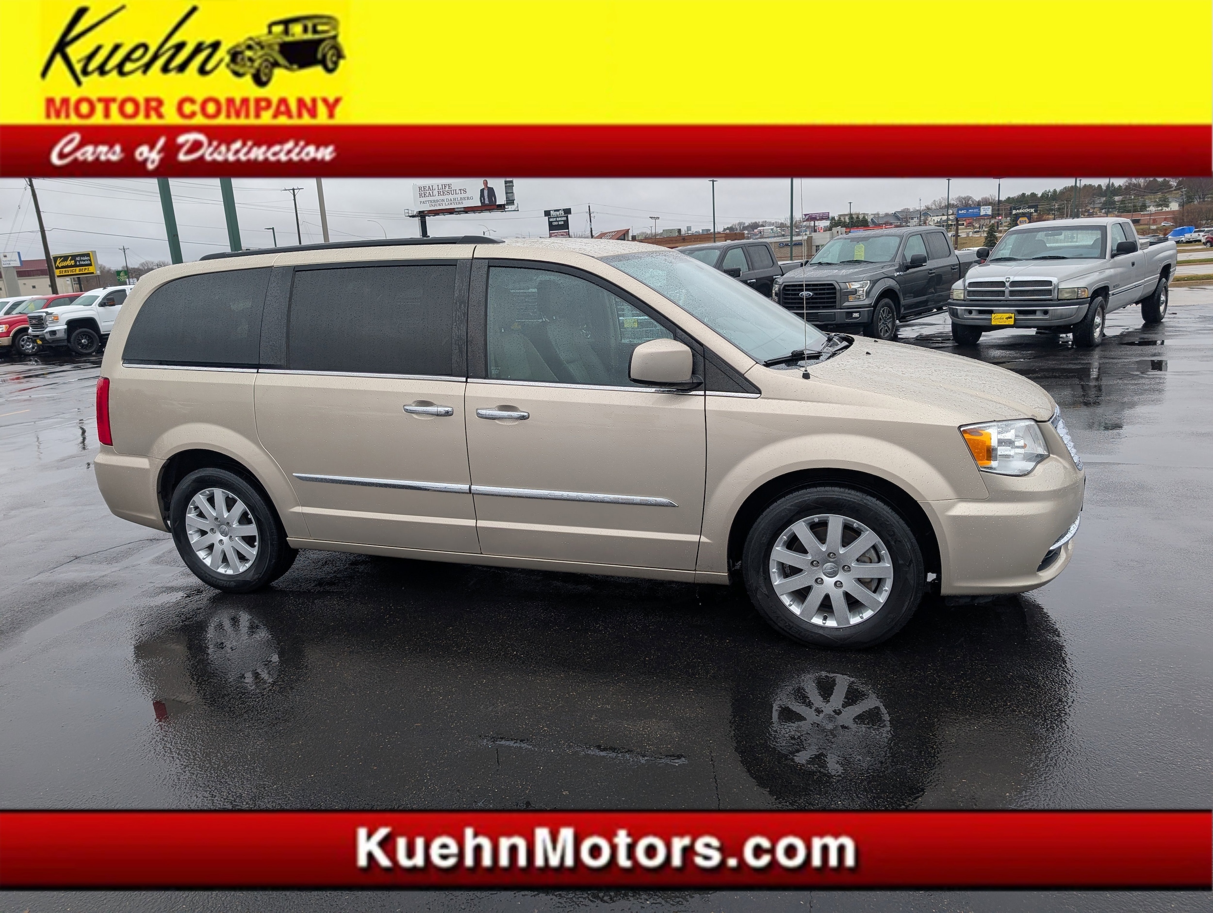 2016 Chrysler Town & Country Touring