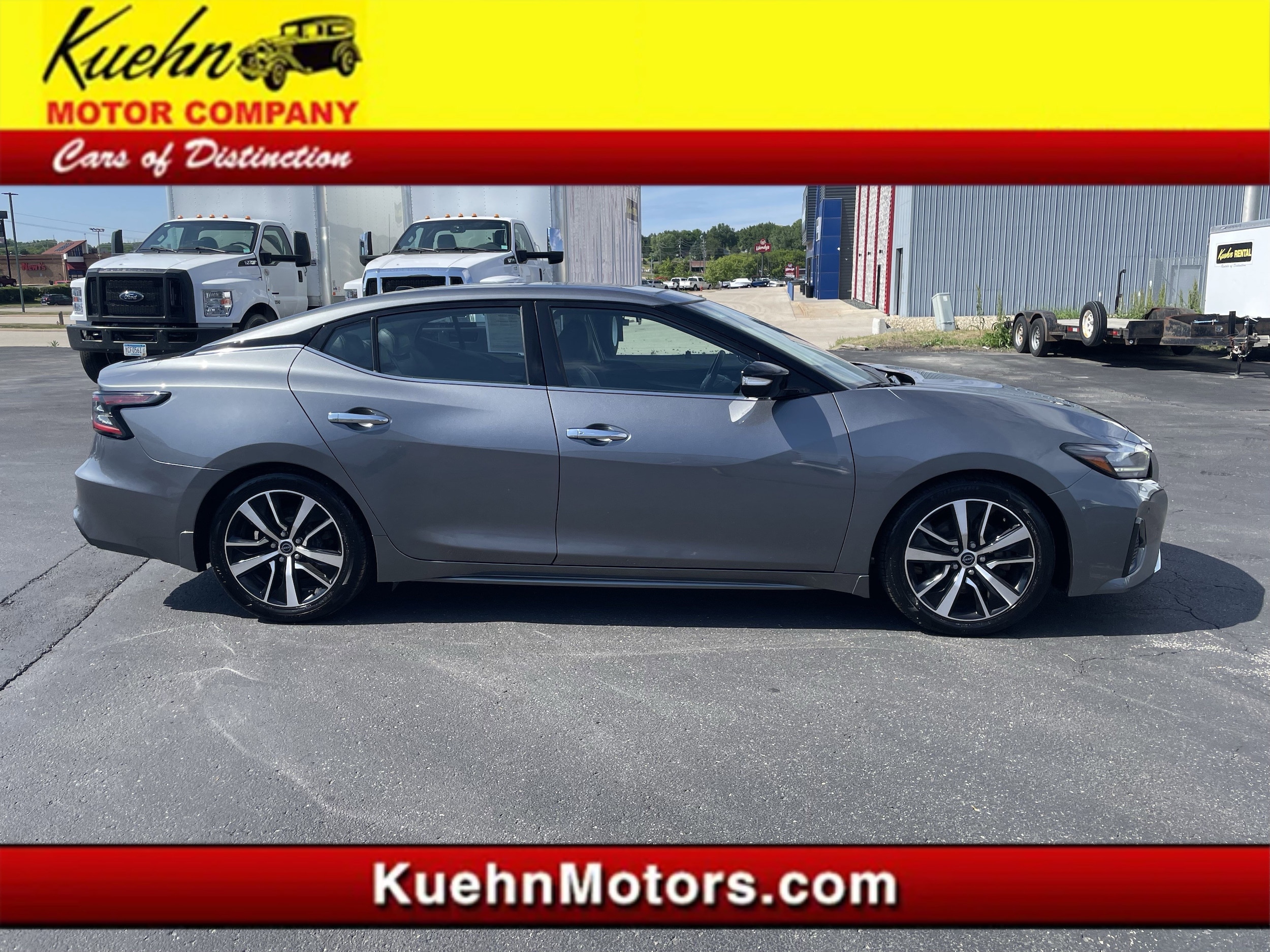 2023 Nissan Maxima's photo