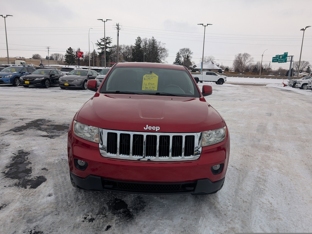 Used 2011 Jeep Grand Cherokee Laredo SUV