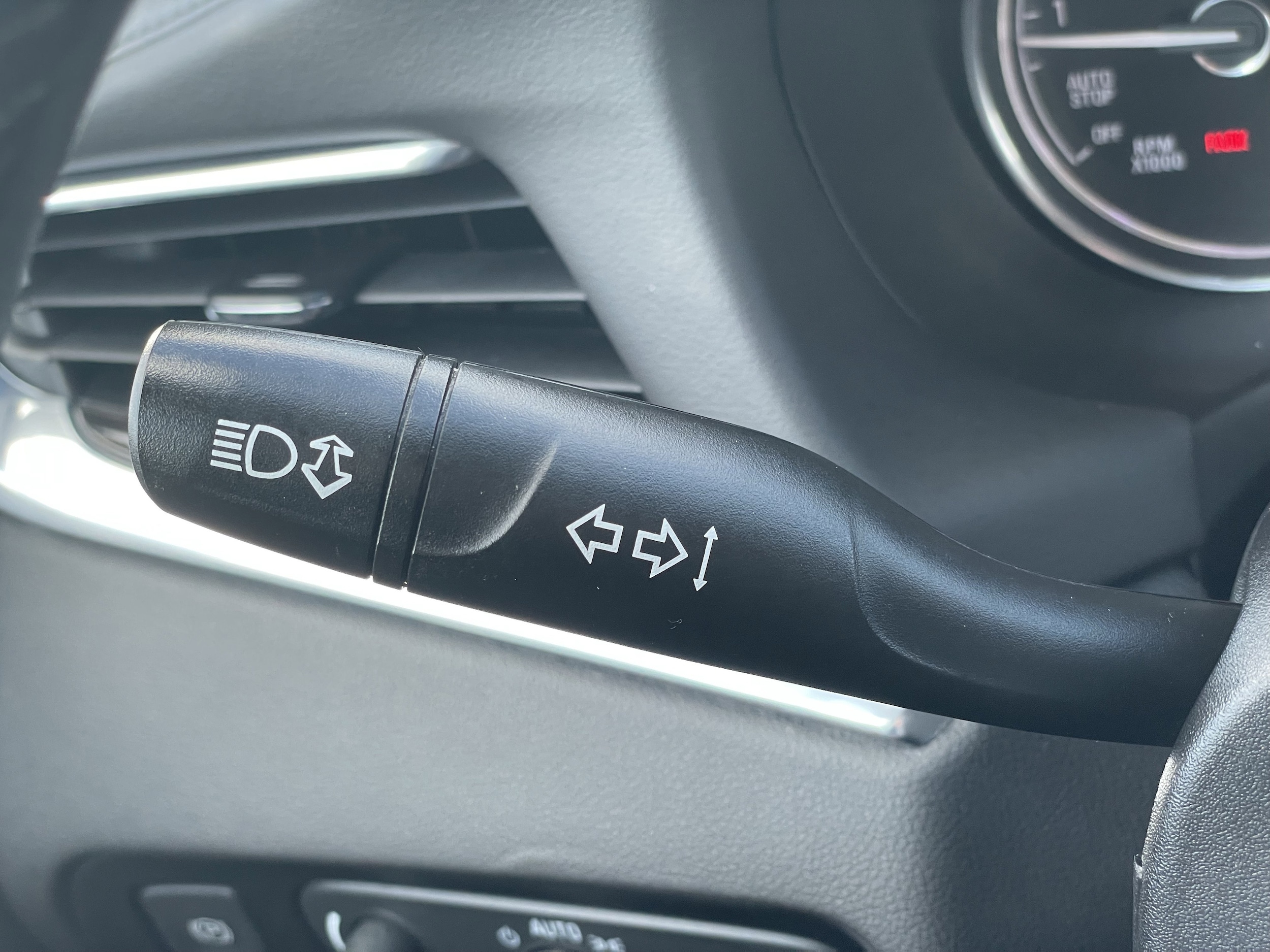 2020 Buick Enclave Essence - Photo 16