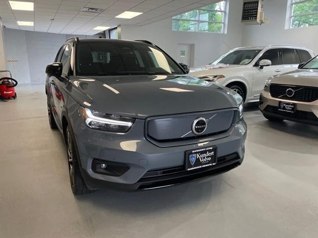 Certified 2022 Volvo XC40 Recharge Twin Pure Electric Twin Ultimate SUV