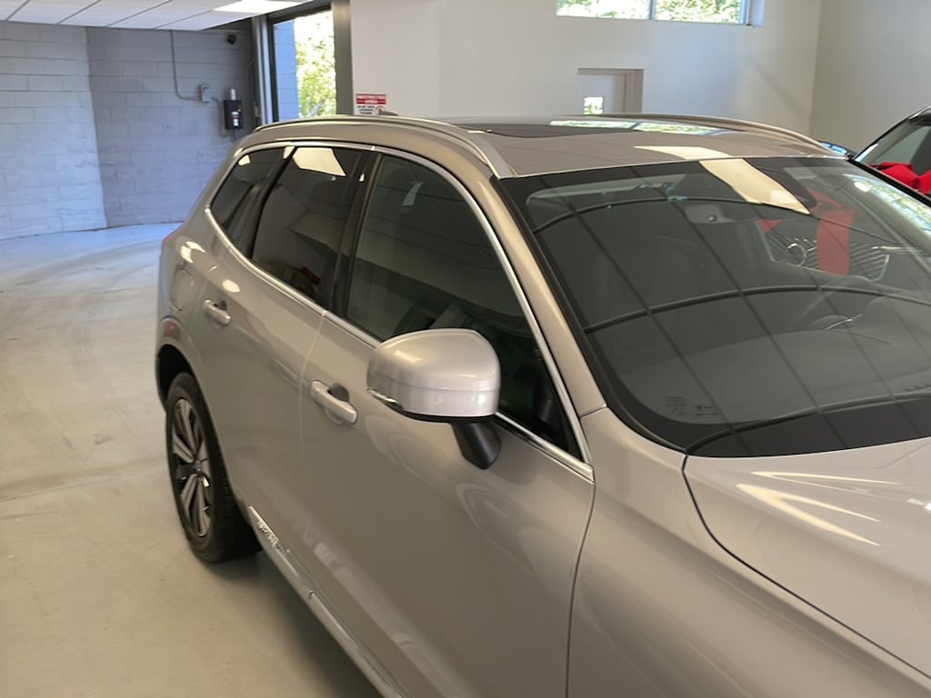 Certified 2023 Volvo XC60 Recharge Plug-In Hybrid Core Bright Theme SUV
