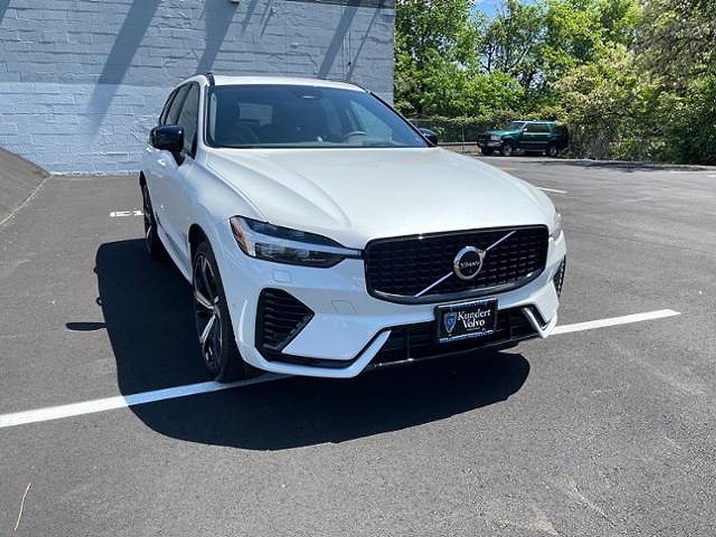 Certified 2022 Volvo XC60 Recharge Plug-In Hybrid R-Design SUV