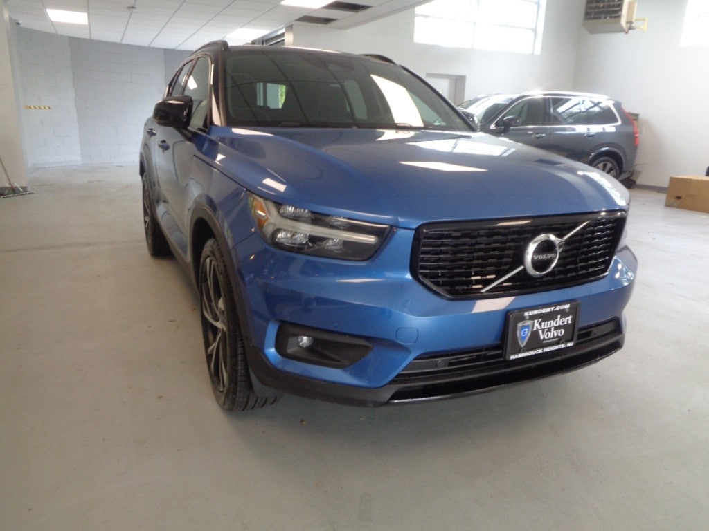 Used 2020 Volvo XC40 R-Design with VIN YV4162UM6L2340853 for sale in Hasbrouck Heights, NJ