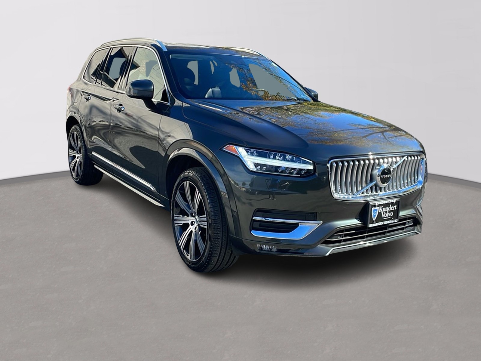 2022 Volvo XC90 Inscription's photo