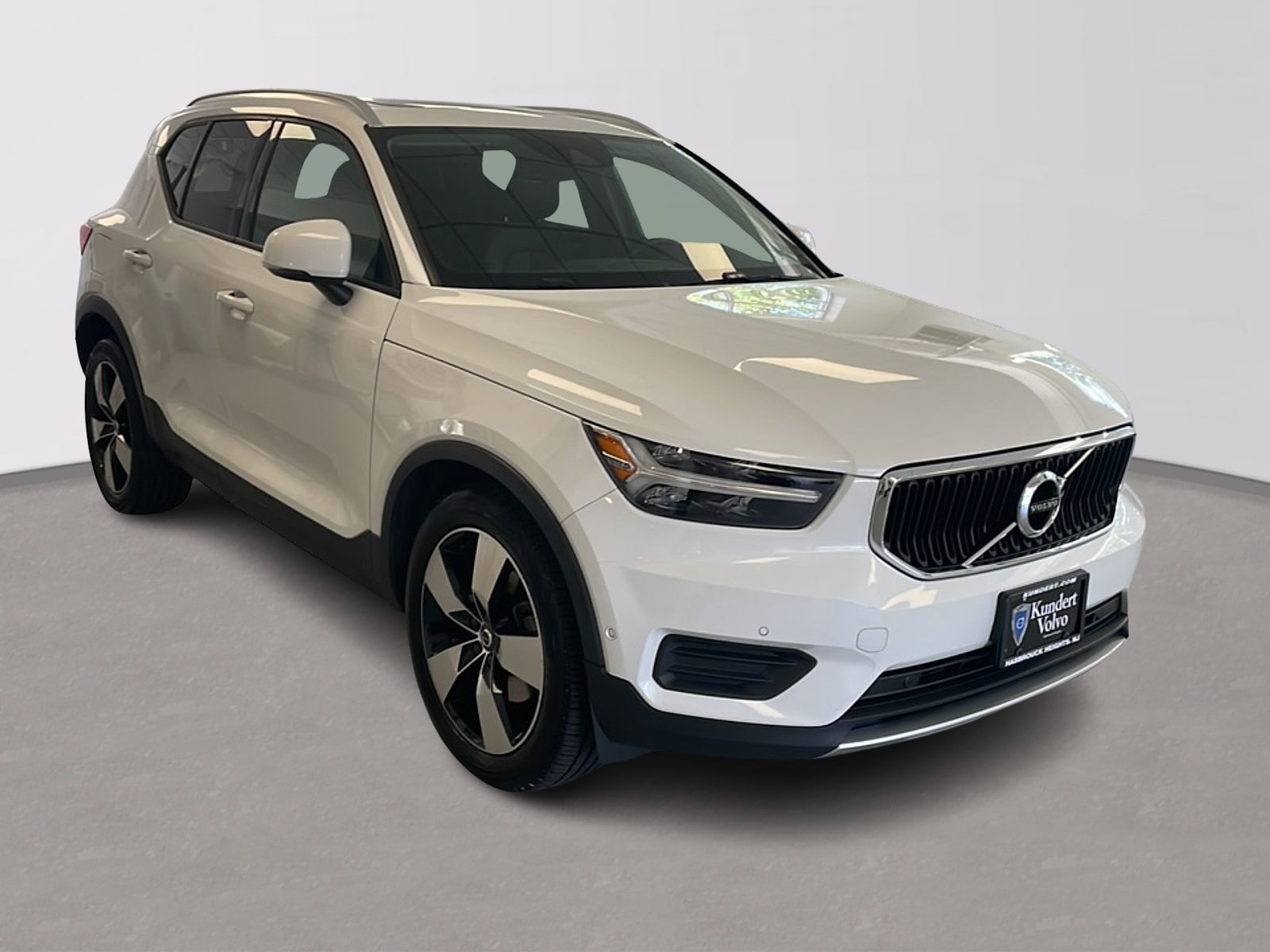 2019 Volvo XC40 Momentum