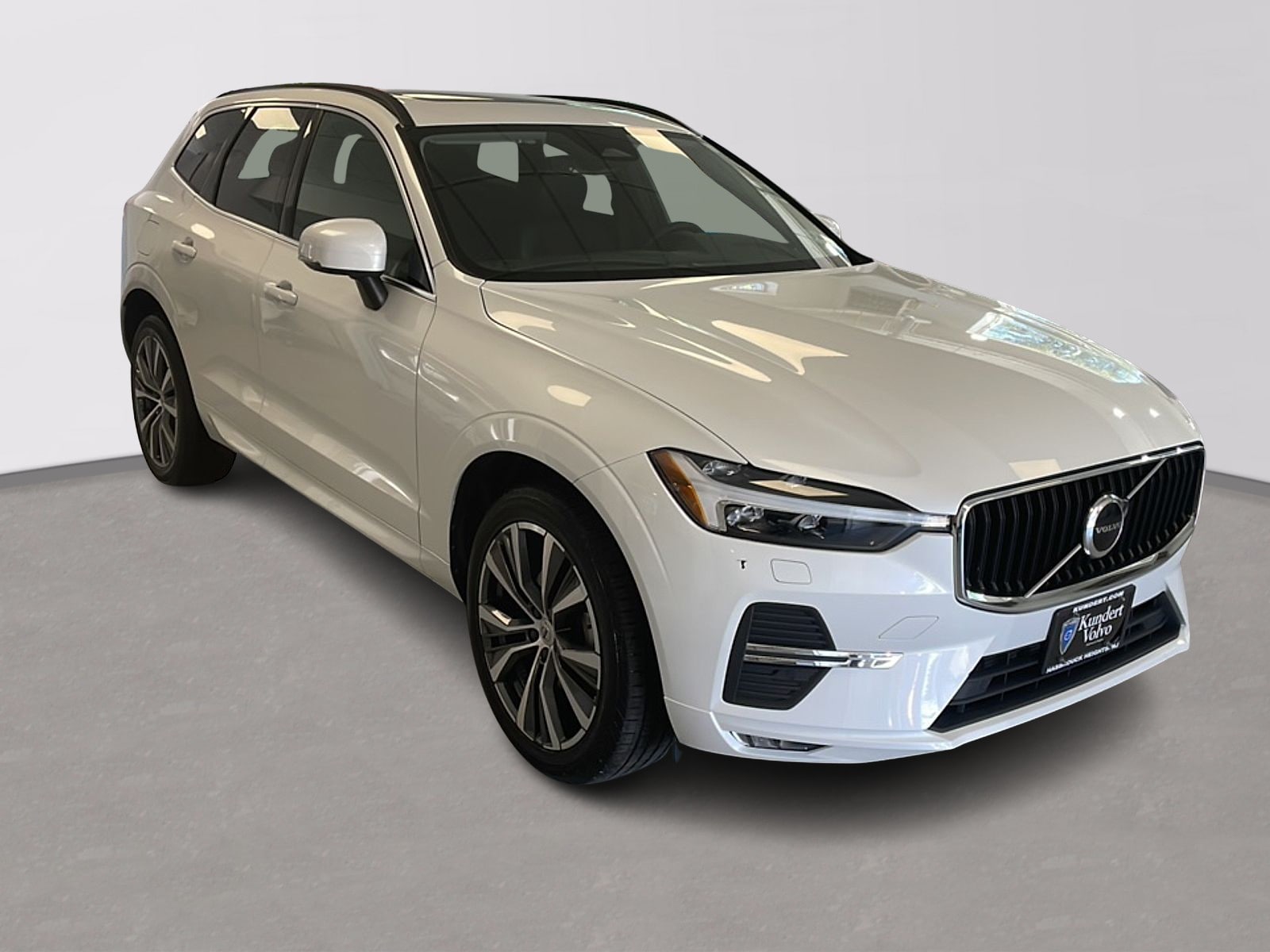 2022 Volvo XC60 Momentum