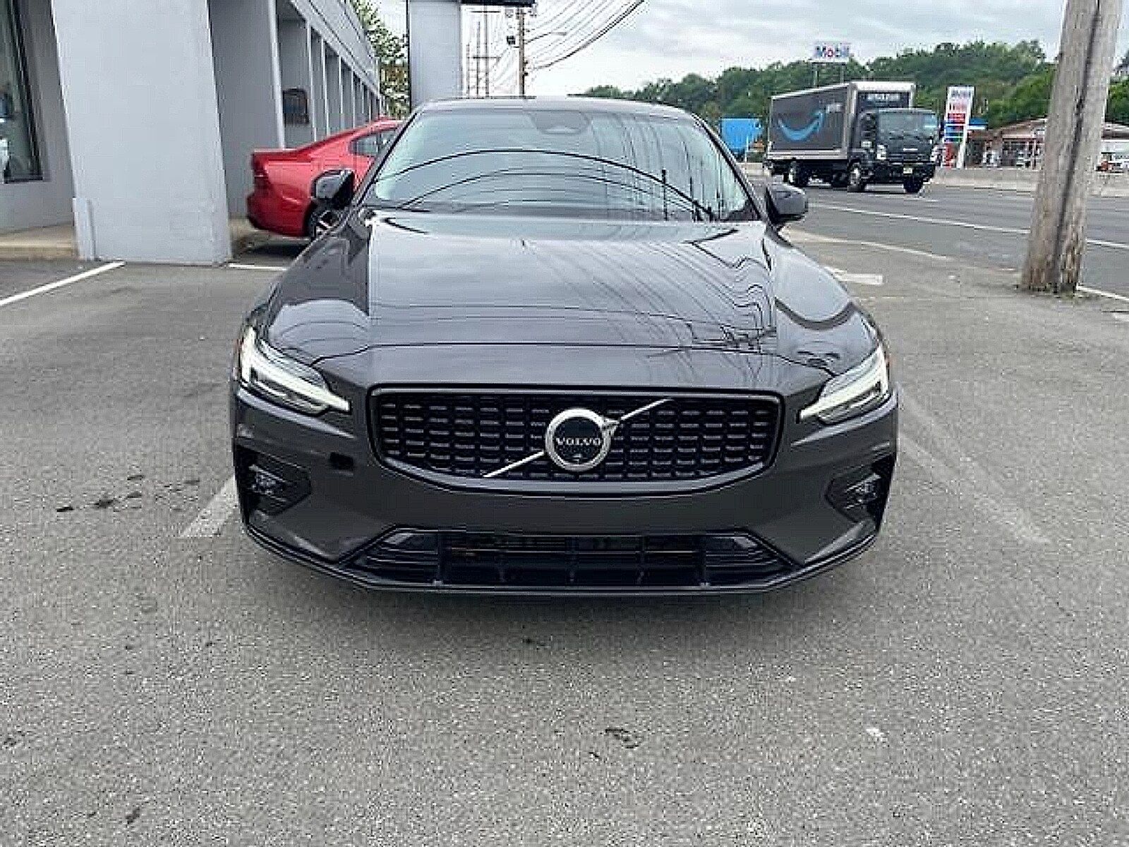 2024 Volvo S60 B5 Plus photo 4