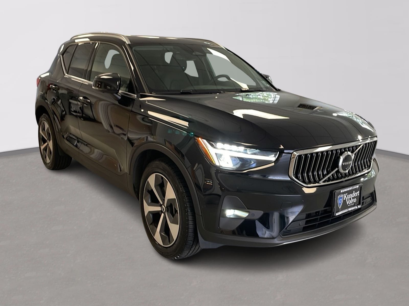 2023 Volvo XC40