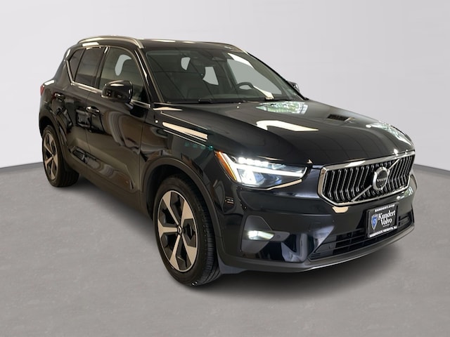 2023 Volvo XC40 Plus Bright Theme SUV