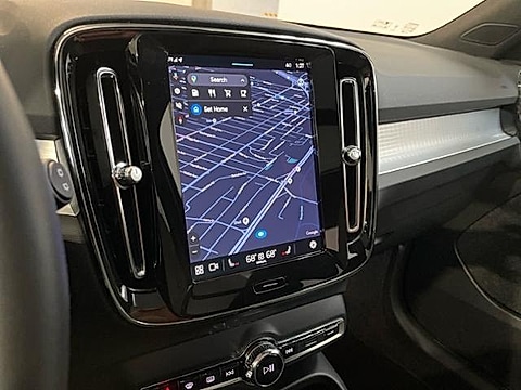 2025 Volvo XC40 Core - Photo 17