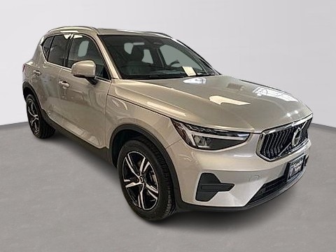 2025 Volvo XC40