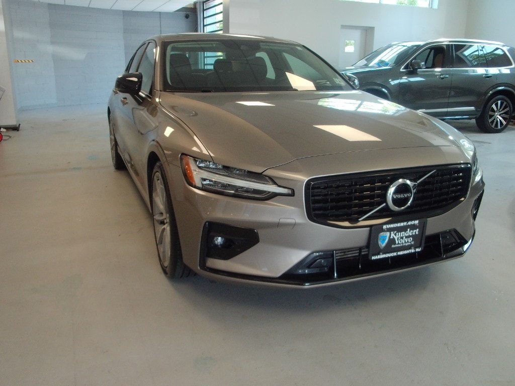 Certified 2021 Volvo S60 Momentum with VIN 7JR102TZ5MG123771 for sale in Hasbrouck Heights, NJ