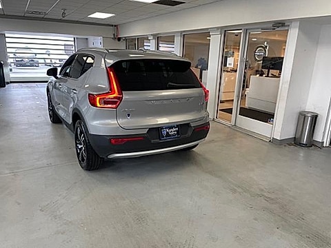 2025 Volvo XC40 Core - Photo 34