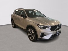 2023 Volvo XC40 Plus Dark Theme SUV