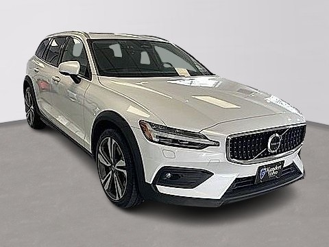 2023 Volvo V60 Cross Country Wagon 