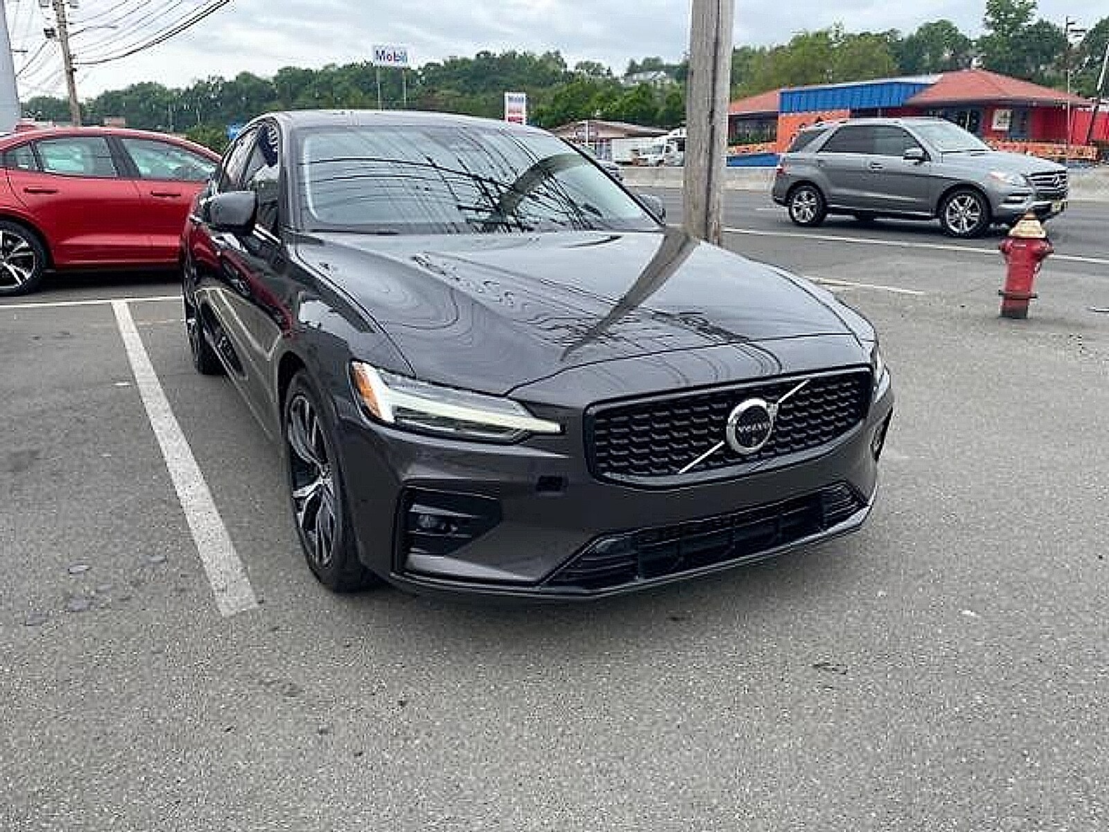 2024 Volvo S60 B5 Plus photo 2