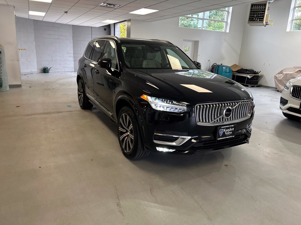 2025 Volvo XC90 Core