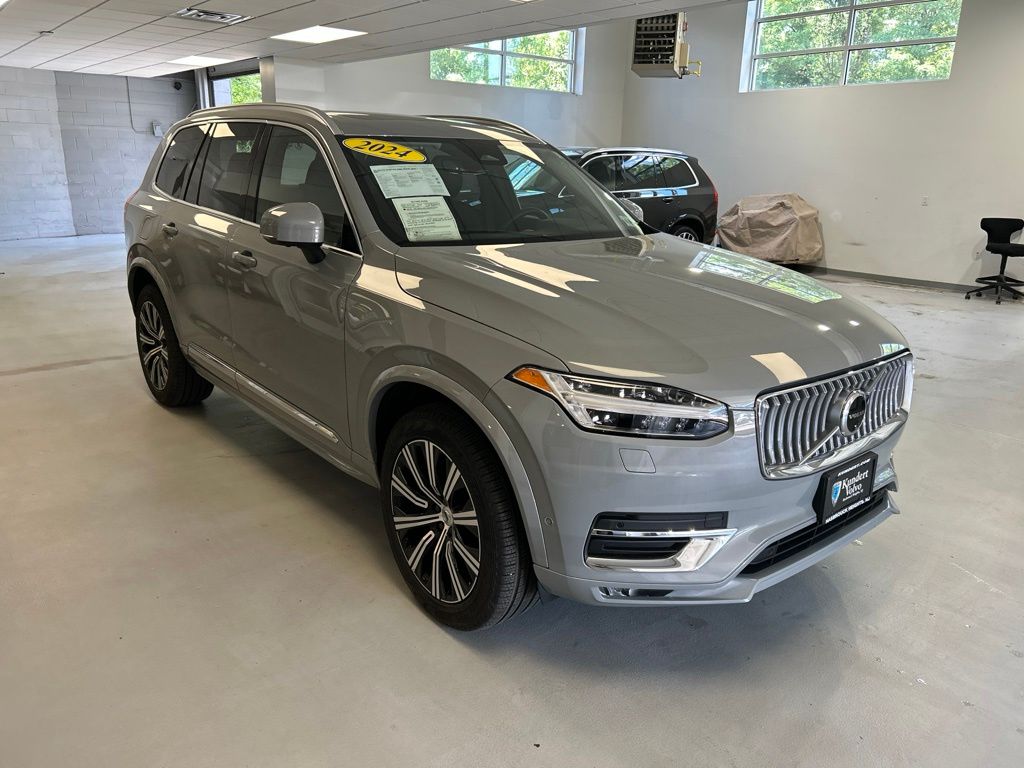 2024 Volvo XC90 SUV 