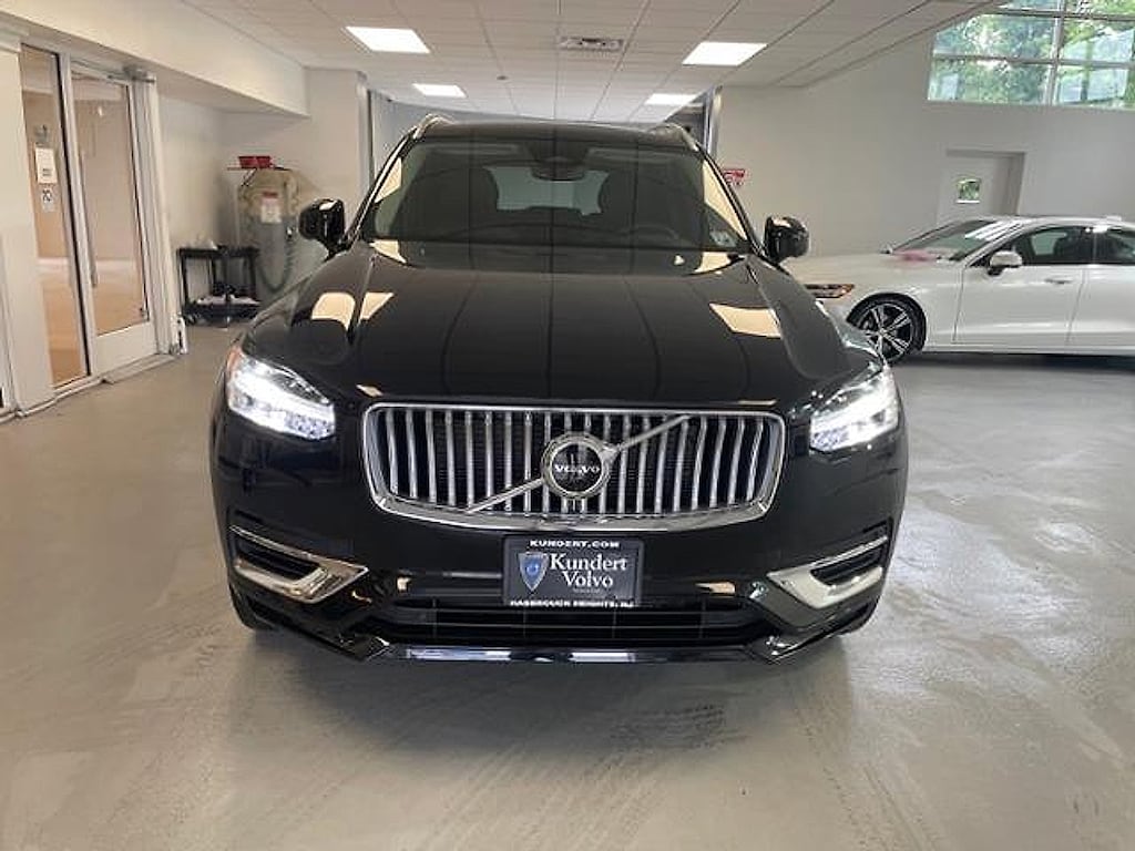 Certified 2023 Volvo XC90 Recharge Plug-In Hybrid Plus Bright Theme SUV