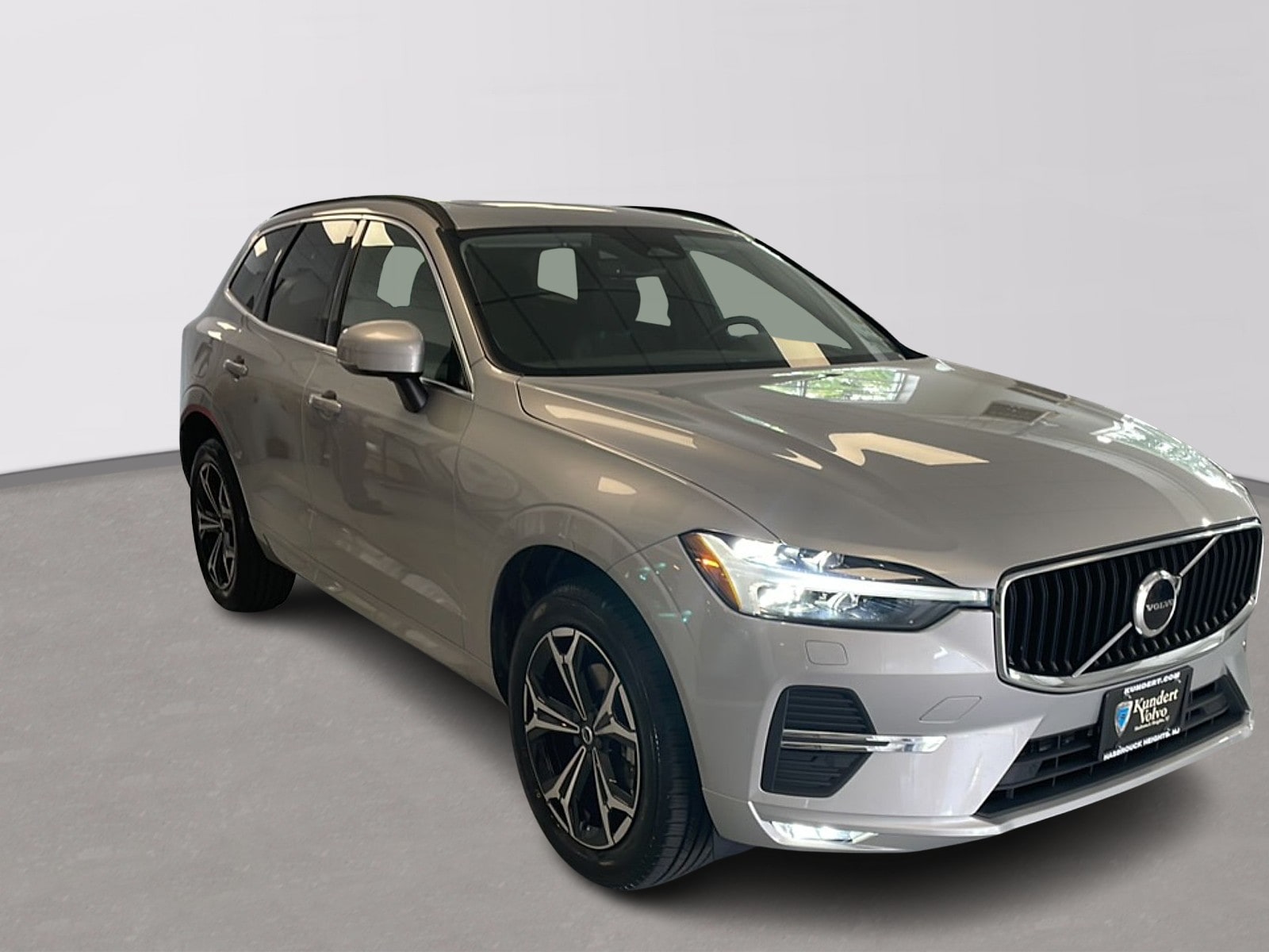 2022 Volvo XC60 Momentum