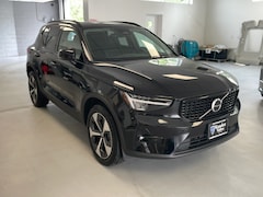 2023 Volvo XC40 Plus Dark Theme SUV